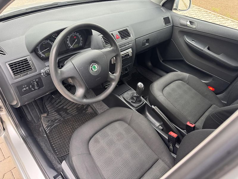 Škoda Fabia 2.0i 85kW ELEGANCE*TEMPOMAT* - fotka 5 z 13