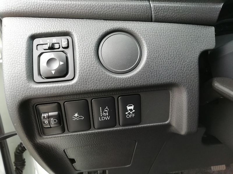Mitsubishi L200 Intense 2.2 DI-D 4WD DC - fotka 18 z 21
