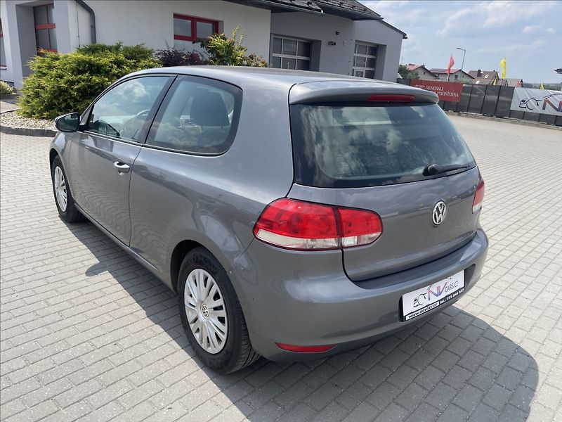 Volkswagen Golf 1,4 MPi 59kw Klima ESP - fotka 25 z 28