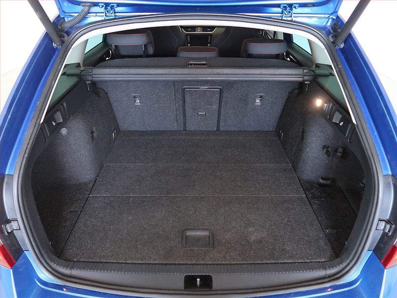 Škoda Octavia (2019) Style 1.6 TDI, Automat, Navi - fotka 13 z 14