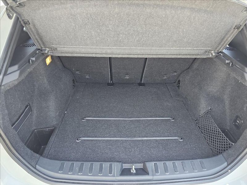 BMW X1 2,0 XDRIVE 28i AUTOMAT TOP - fotka 27 z 46