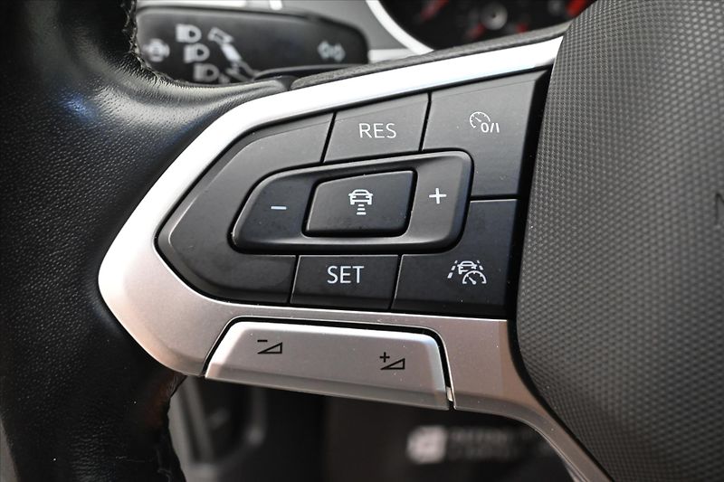 Volkswagen Passat 2,0 TDI 110kW DSG Business Zár - fotka 24 z 31