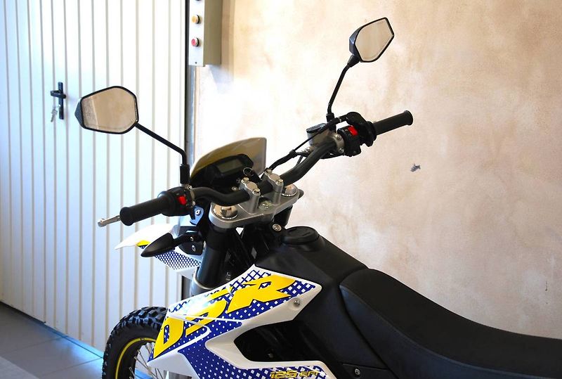 Ostatní (2022) UM DSR EX 125 - po 1.maj, stav - fotka 20 z 20