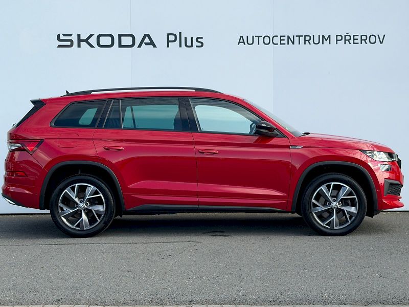 Škoda Kodiaq (2022) 2.0 TSI 140kW 4x4 SportLine DS - fotka 32 z 35