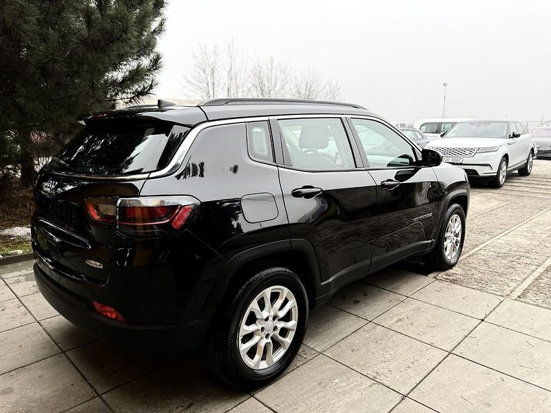 Jeep Compass (2021) 1.3 T4 PHEV 190CV, 4X4,ZÁRUKA - fotka 49 z 75
