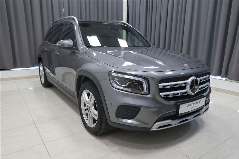 Mercedes-Benz GLB 2,0 200d 4MATIC NAVI KAMERA ČR - fotka 3 z 47