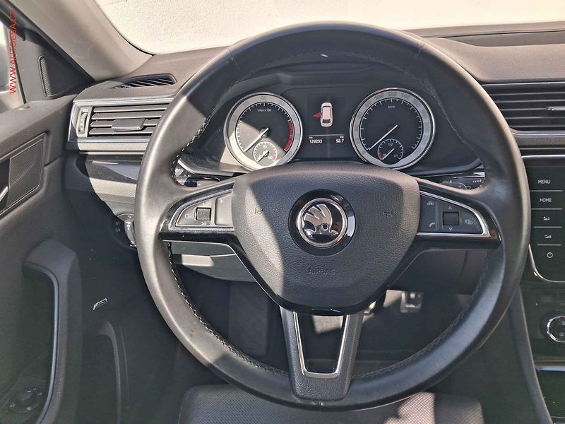 Škoda Superb (2018) 1.8 TSi, L&K, DSG, panor - fotka 12 z 23
