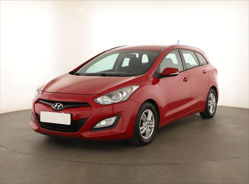 Hyundai i30 (2013) 1.6 CRDi, nová STK, Tažné - fotka 2 z 13