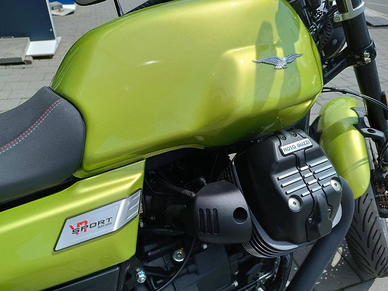 Moto Guzzi V 7 Stone Ten (2026) V7 850 Sport E5+ Verde Legnano - fotka 9 z 13