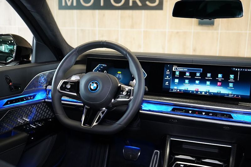 BMW Řada 7 750e xDrive,Televize,EL. dveře - fotka 49 z 50