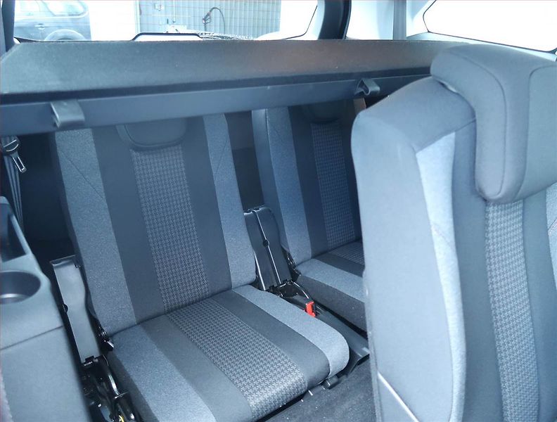 Peugeot 5008 (2020) Active PureTech 130, Automat - fotka 15 z 19