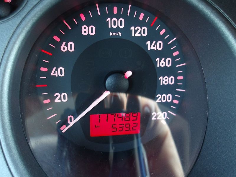 Seat Ibiza 1,2i ČR  2xKOLA ! NOVÁ STK ! - fotka 25 z 32
