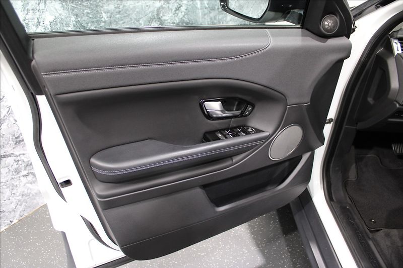 Land Rover Range Rover Evoque 2,0 SE Td4 132 kW Panorama - fotka 8 z 34