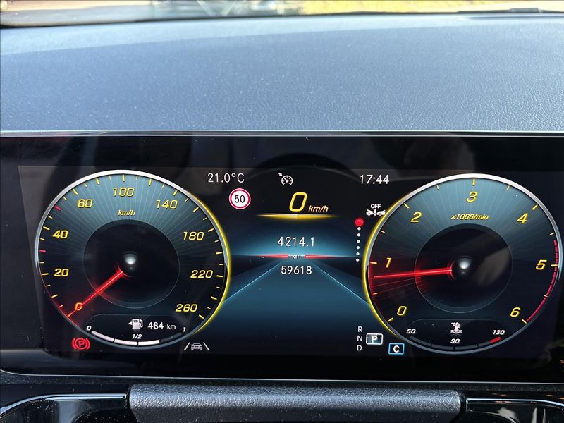 Mercedes-Benz GLA 2,0 2.0d AT,Full Led,Nav,Výhře - fotka 21 z 35