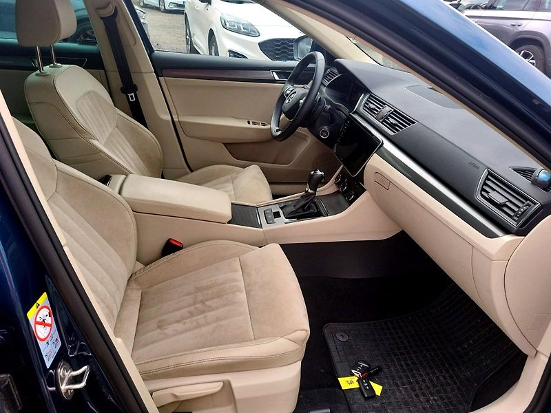 Škoda Superb (2022) Combi Style 1,4 PHEV160 kW DSG - fotka 10 z 17