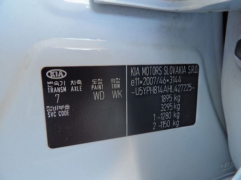 Kia Sportage 1.6GDi 97kW ČR Navi Kamera DPH - fotka 33 z 34