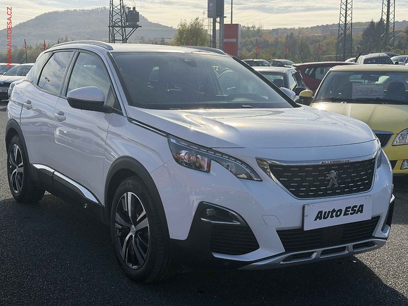 Peugeot 3008 (2018) 1.2 PT, 2.maj,ČR, Allure, AT - fotografie inzerátu