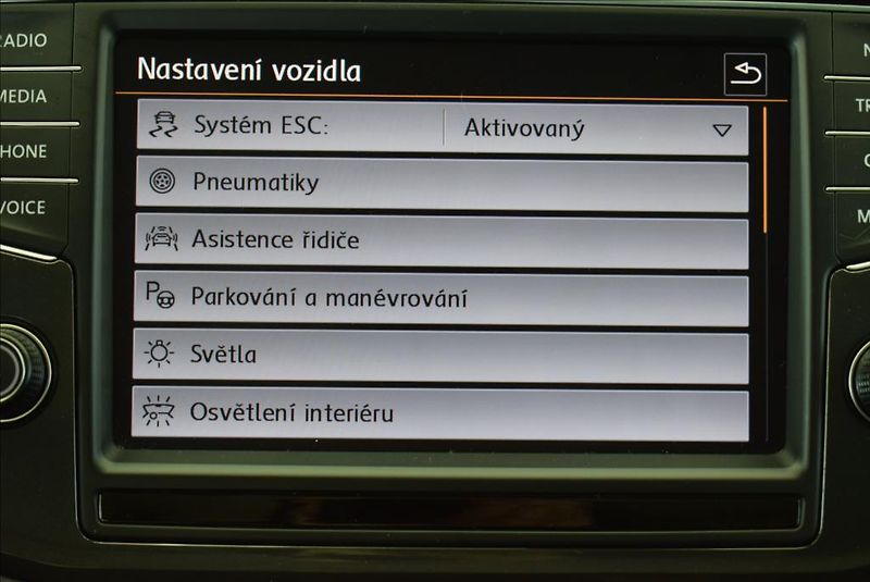 Volkswagen Tiguan 2,0 TDI, DSG,Head Up,Virtual, - fotka 23 z 55