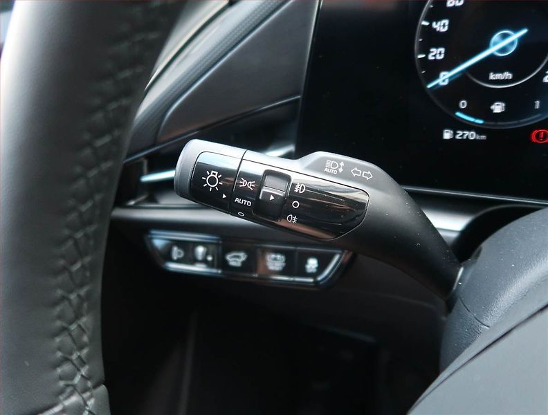 Kia Niro (2023) Premium Hybrid - fotka 17 z 29