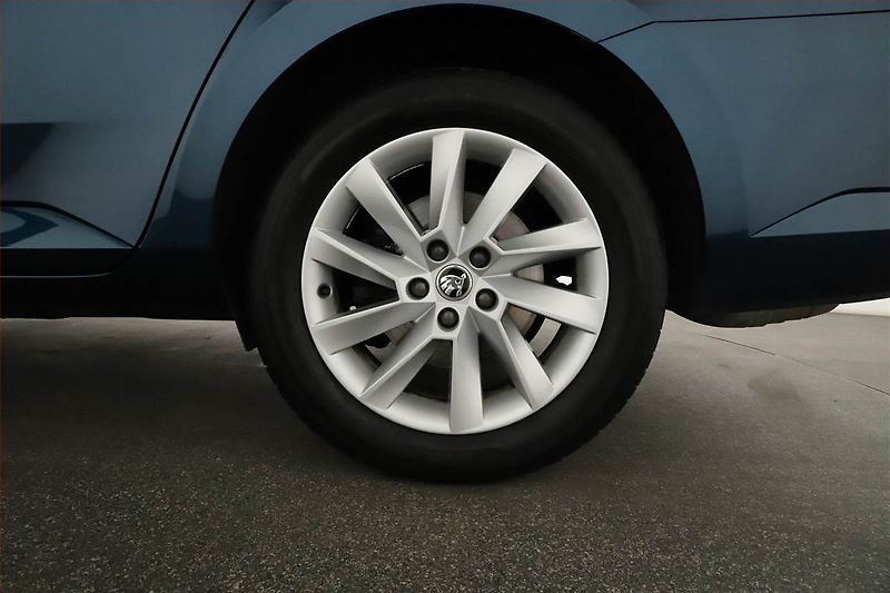 Škoda Superb (2017) Style 2.0 TSI, Automat, Kůže - fotka 21 z 21