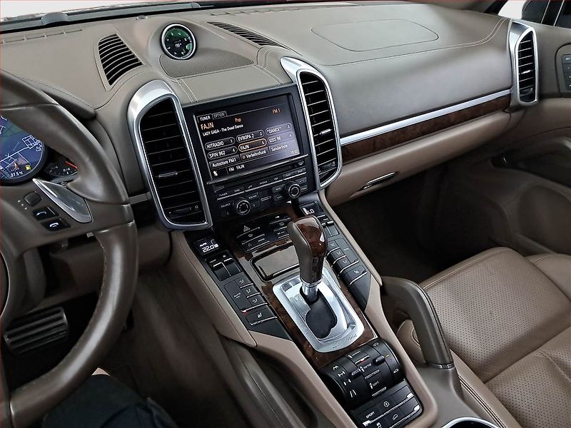 Porsche Cayenne (2011) S, 4X4, Automat, Kůže, Navi - fotka 12 z 27