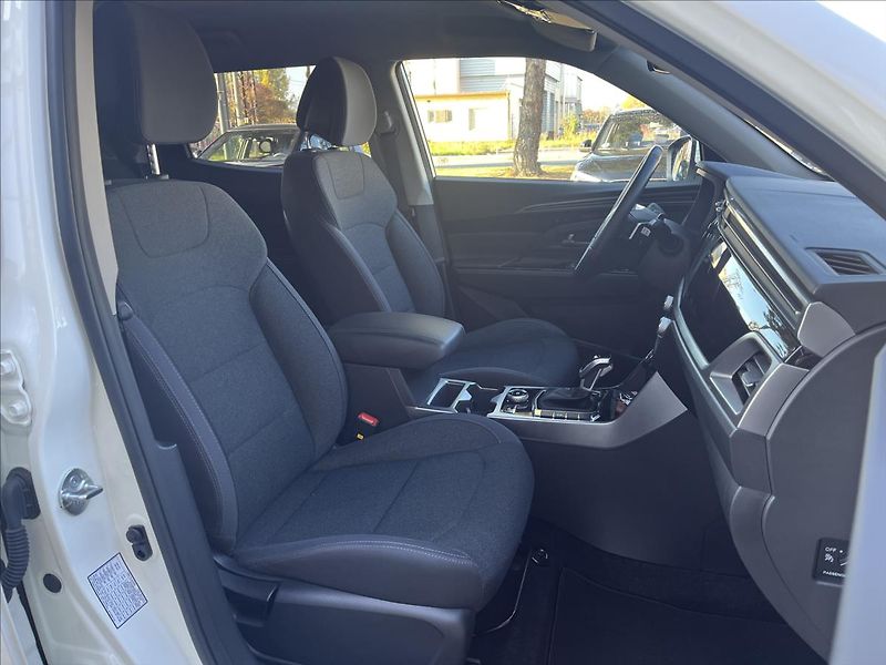 SsangYong Korando 1,5 GDI  AT 2WD STYLE+ TECH - fotka 21 z 26