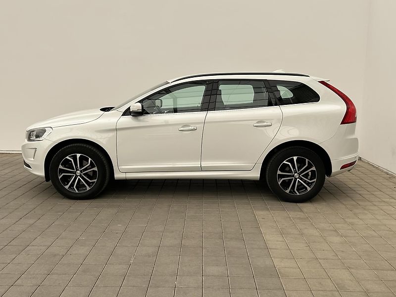 Volvo XC60 2.0 T5 Sumum - fotka 2 z 62