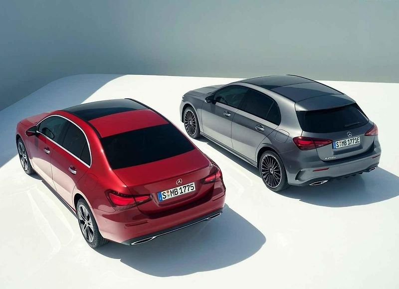 Nejmenší Mercedes je i po modernizaci k dispozici s karosériemi sedan a hatchback