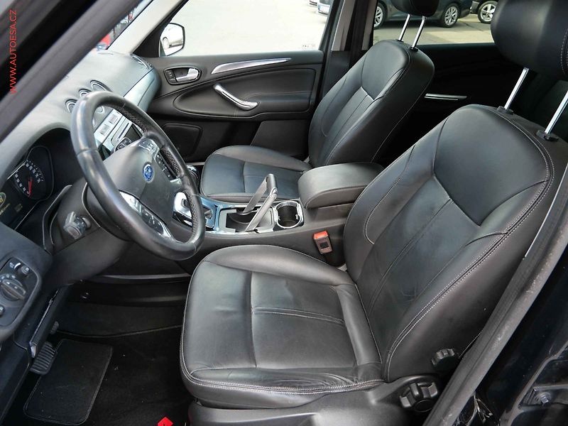 Ford S-MAX (2014) 2.0 TDCi, AT, tempo, kamera - fotka 9 z 23