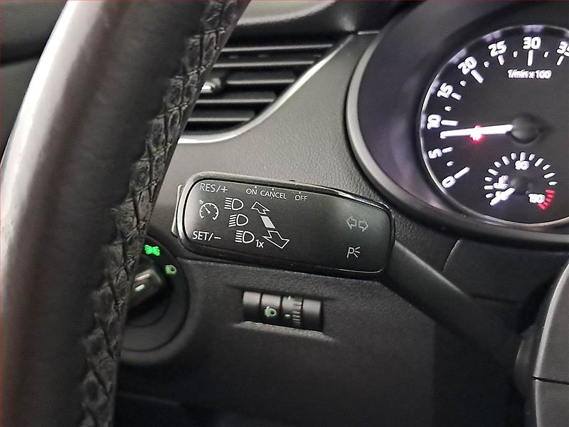 Škoda Octavia (2016) Ambition 1.6 TDI, Tempomat - fotka 16 z 18