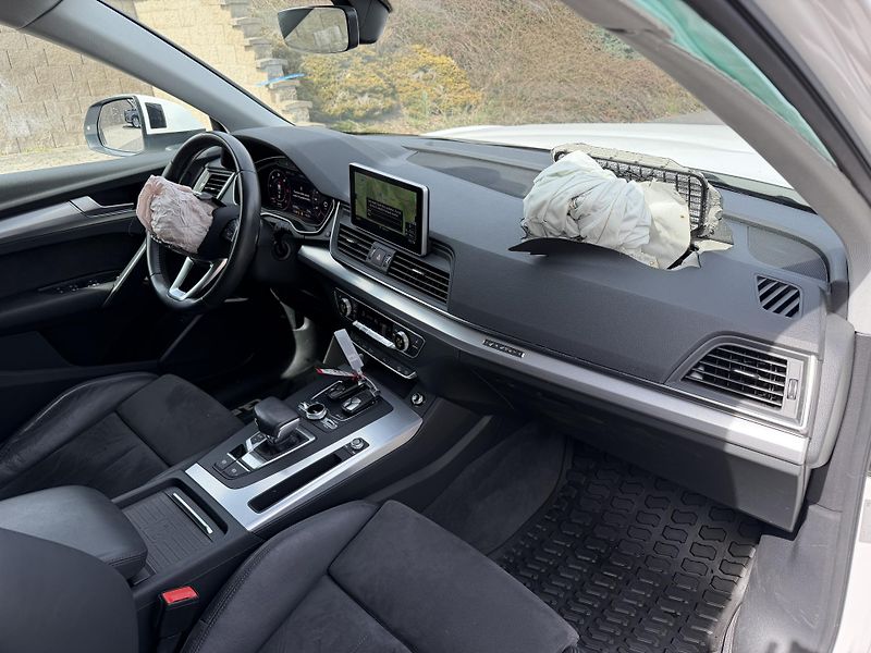 Audi Q5 40TDi QUATTRO SPORT závěs nav  - fotka 14 z 19