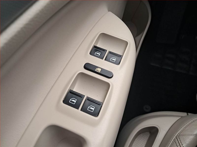 Škoda Octavia (2013) 2.0 TDI, Automat, Navi, Xenony - fotka 17 z 18