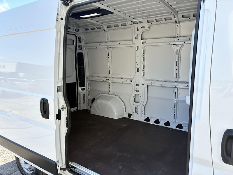 Toyota ProAce L2 H2 2.2 D-4D Life - fotka 11 z 20