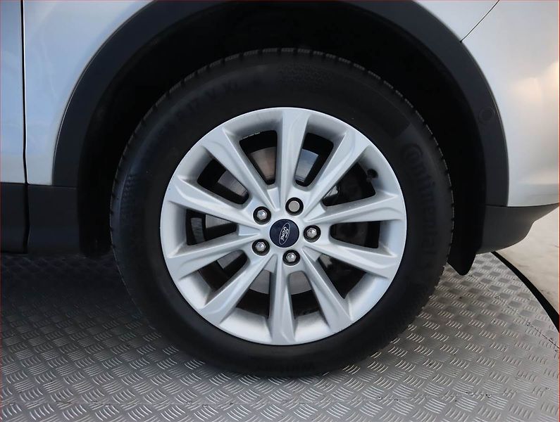 Ford Kuga (2015) 2.0 TDCi, 4X4, Kůže, Tempomat - fotka 15 z 18