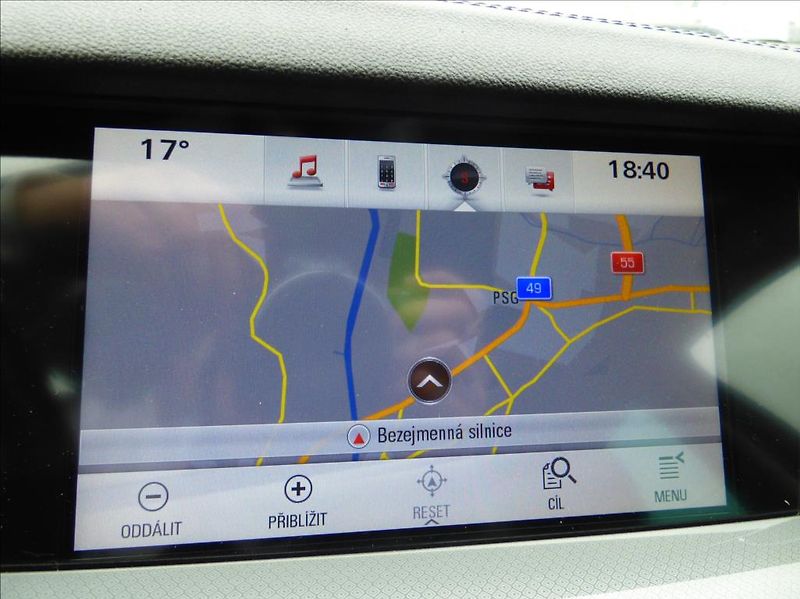 Opel Insignia 2,0 CDTi  Business Edition - fotka 25 z 39