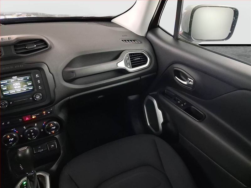 Jeep Renegade (2016) Limited 1.4 MultiAir, 4X4 - fotka 8 z 20
