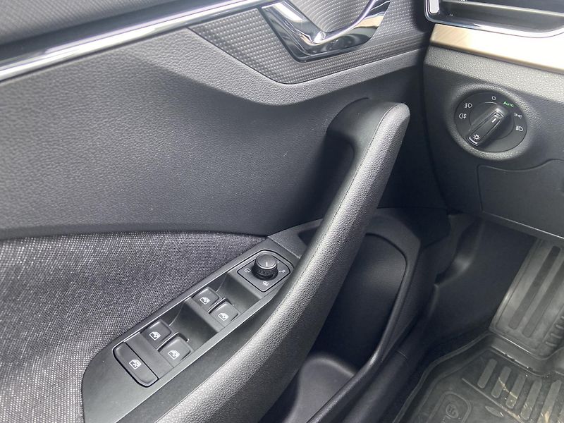 Škoda Kamiq 1.0 TSI / 81 kW Style - fotka 13 z 24