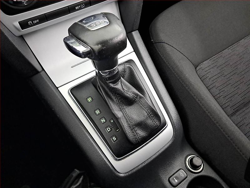 Škoda Octavia (2010) 1.4 TSI, Automat, Serv.kniha - fotka 13 z 15