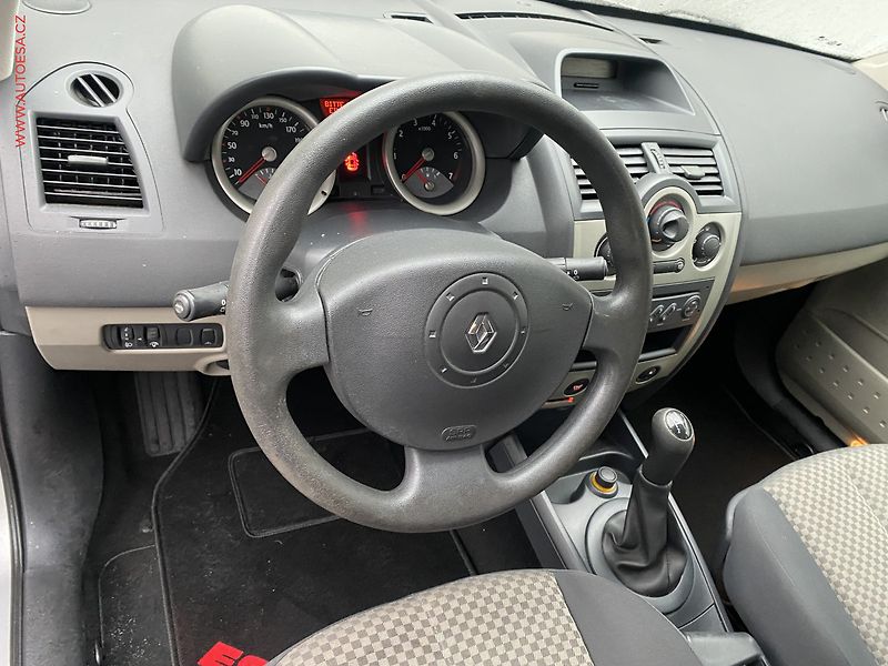 Renault Mégane (2006) 1.6 16V, Avantage, AC - fotka 13 z 16