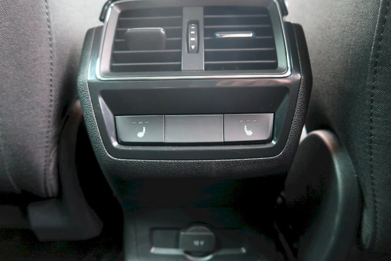 Škoda Karoq (2025) Top Selection 1.5 TSI 110 kW D - fotka 27 z 28