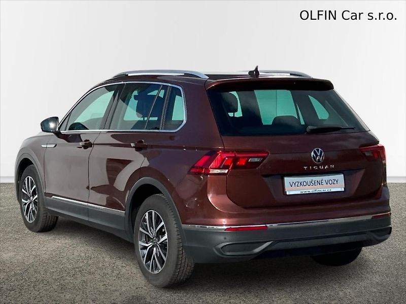 Volkswagen Tiguan 1,5 TSi 110 kW LIFE - fotka 9 z 27