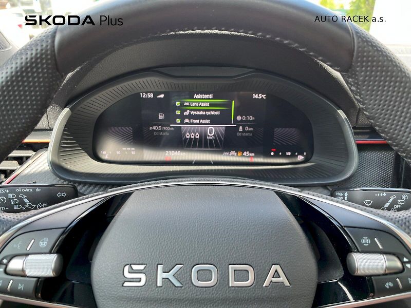 Škoda Scala (2025) 1.5 TSI 110kW Monte Carlo - fotka 5 z 29
