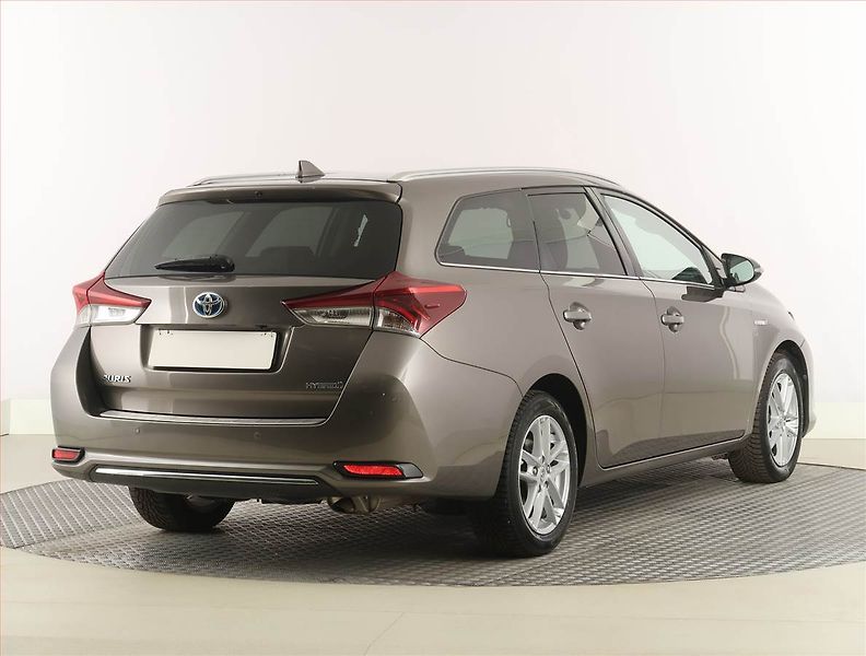 Toyota Auris (2018) Executive Hybrid, Automat, ČR - fotka 5 z 24