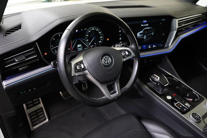 Volkswagen Touareg - fotka 14 z 30