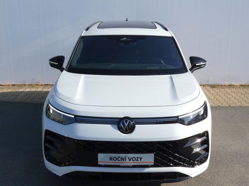Volkswagen Tayron R-Line People 2,0 TSI 195 kW 4 - fotka 7 z 30
