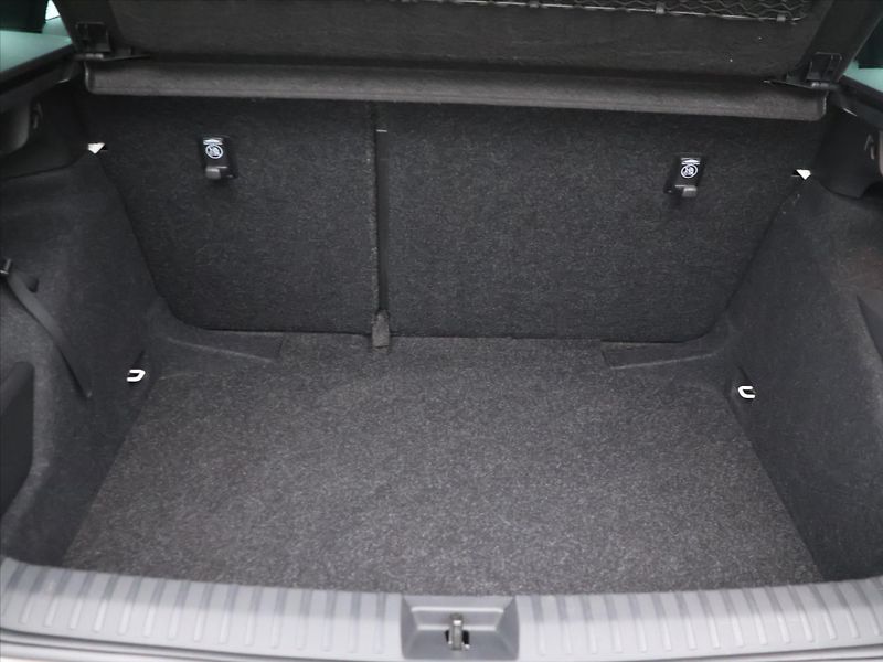 Škoda Kamiq 1,5 TSI 110kW DSG Scoutline CZ - fotka 10 z 38