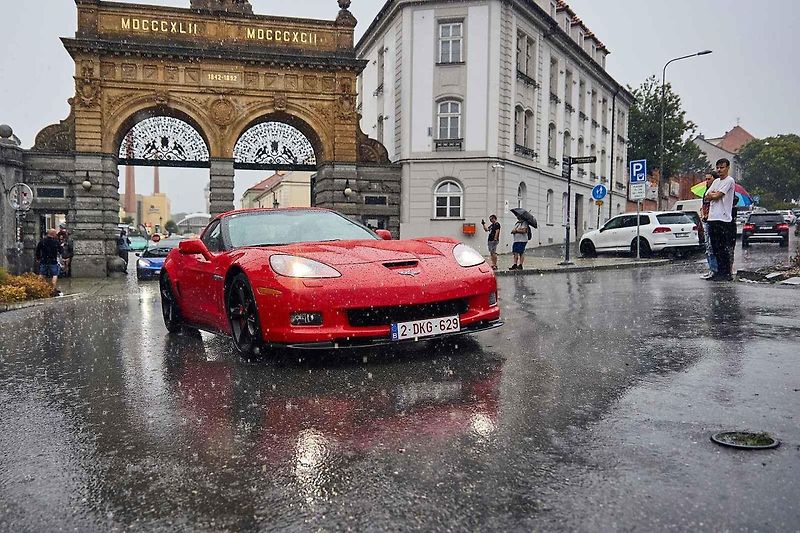 Americké automobily Corvette na 21. ročníku tradičního srazu v areálu Plzeňského Prazdroje.