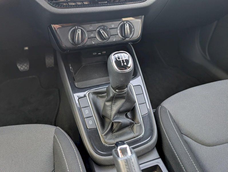 Škoda Fabia (2025) 1,0 TSI / 70 kW Selection - fotka 22 z 30