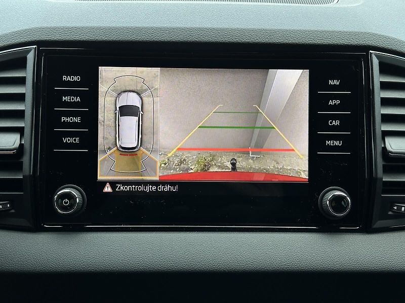 Škoda Karoq 1.5TSi DSG 150PS Sportline Mat - fotka 35 z 48