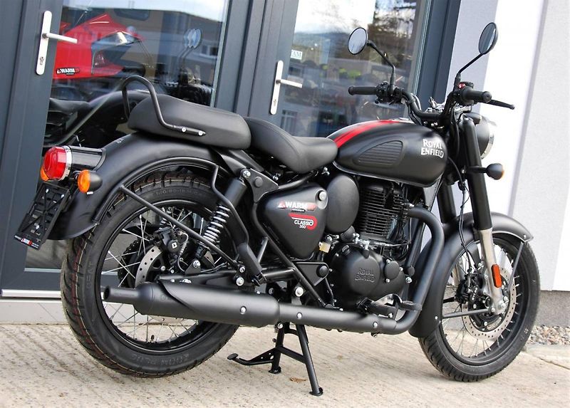 Royal Enfield Classic 350 (2026) BLACK - fotka 3 z 25